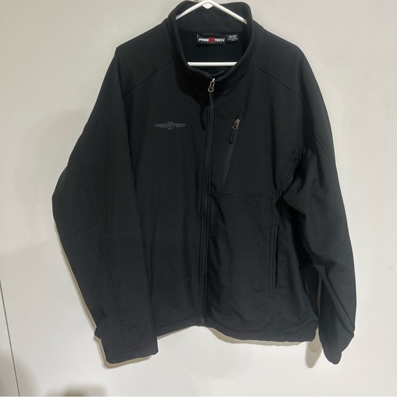 PREOWN-FREE TECH MENS 3XL(54-56)  Long Sleeve/3 Zip Pockets Black Jacket. - Picture 1 of 11